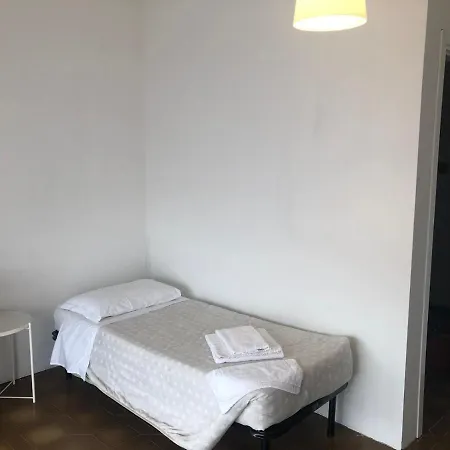 Ndapartments Crespi דירה *